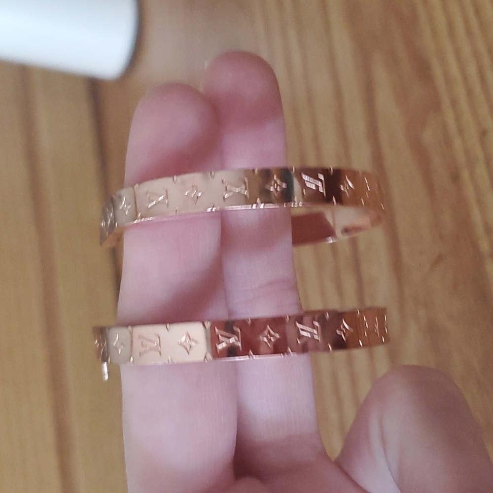 LOUIE VUITTON HOOP EARRINGS